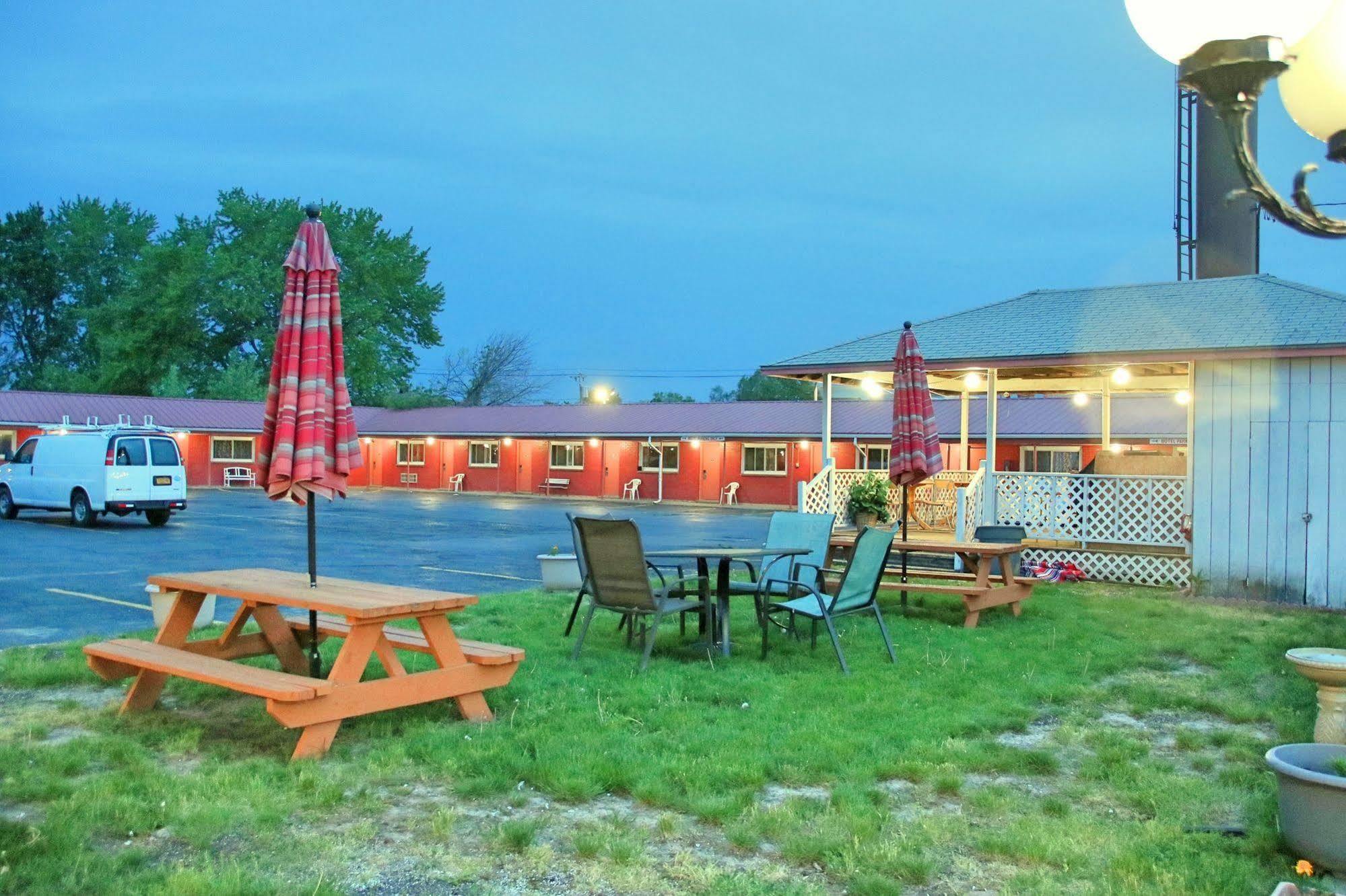 ניאגרה פולס Woodland Inn מראה חיצוני תמונה