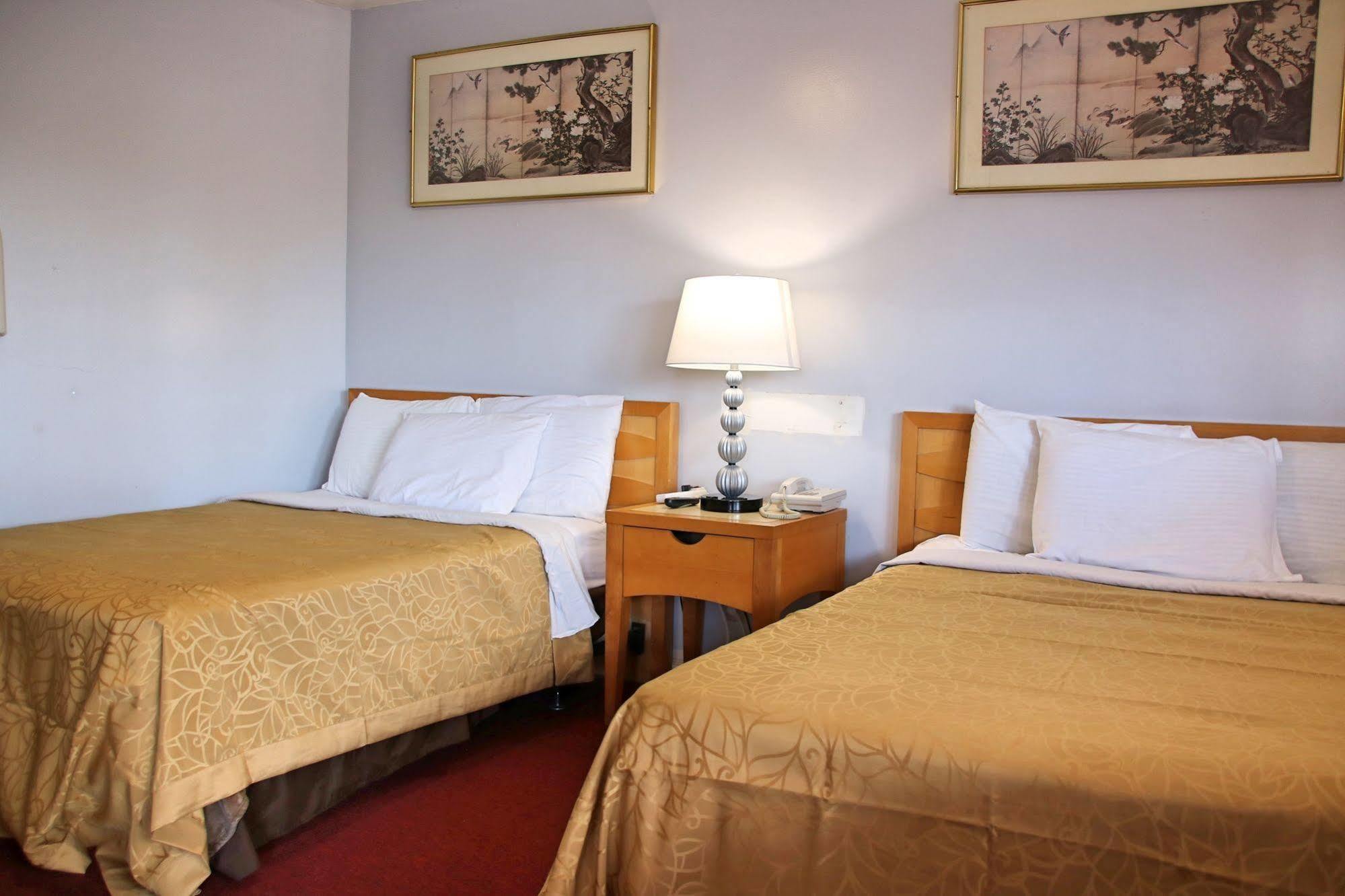 ניאגרה פולס Woodland Inn מראה חיצוני תמונה